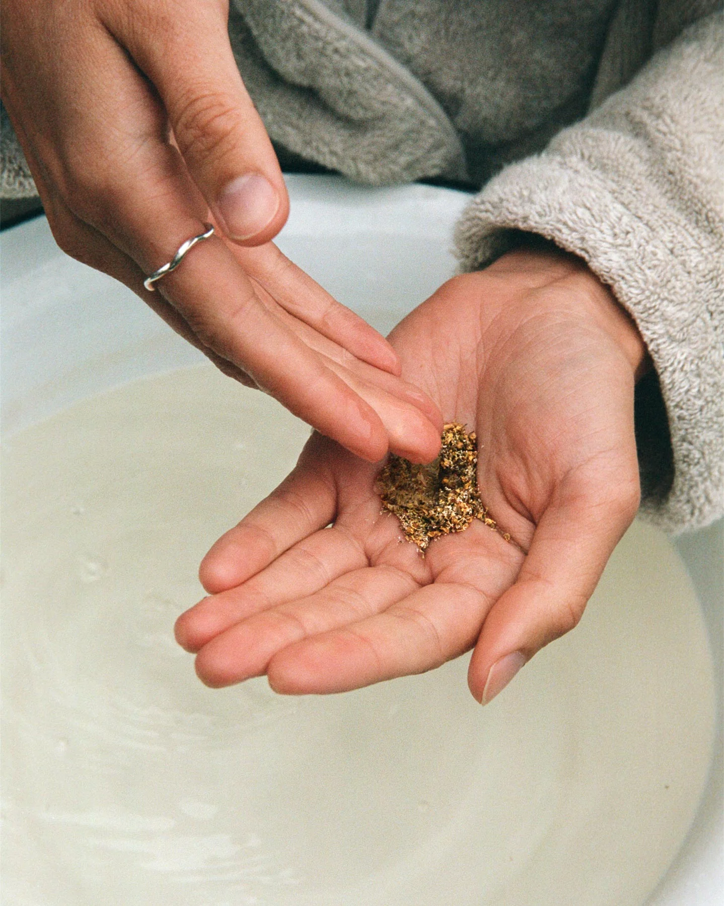 303 Exfoliating Herbal Peel - Image 3