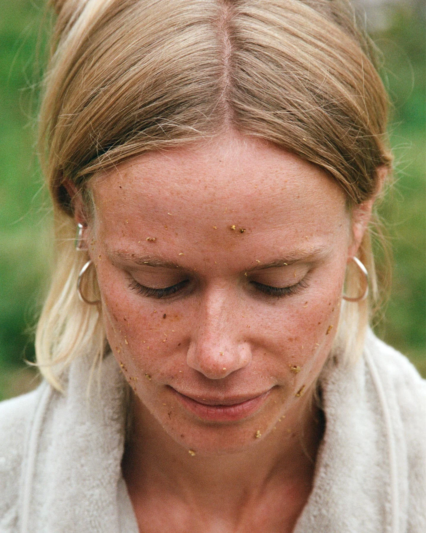 303 Exfoliating Herbal Peel - Image 6